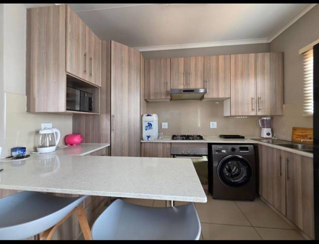 3 BEDROOM FREEHOLD FOR SALE IN DIE HEUWEL
